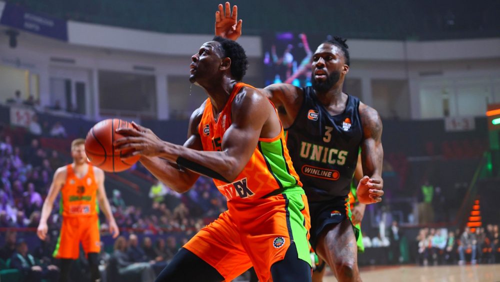«Уралмаш» попытается нанести УНИКСу первое поражение в WINLINE Basket Cup